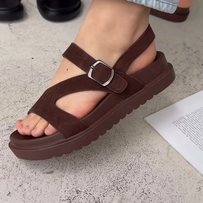 Elegant and comfortable women's sandal ✨